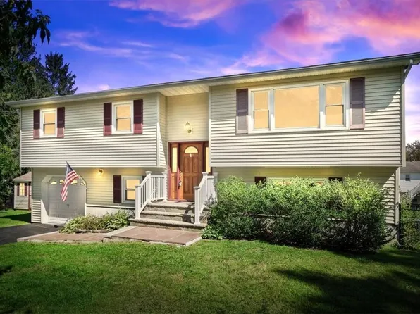 511 Balmoral Circle, New Windsor, NY 12553