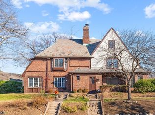 57 Pomander Walk, Ridgewood, NJ 07450