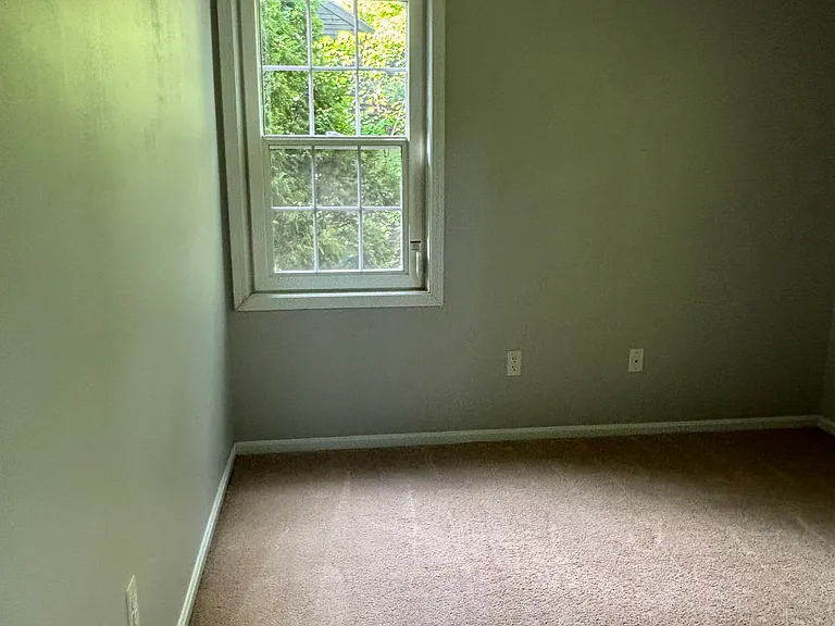 243 Twin Oaks Ter — Photo 26