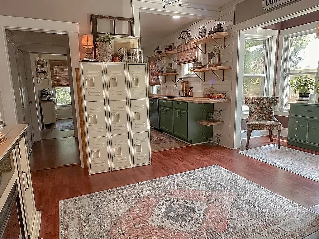 4 bed, 1.0 bath, $3,400 — Photo 3