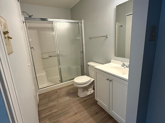 4th image of 6734 Waverhill Dr