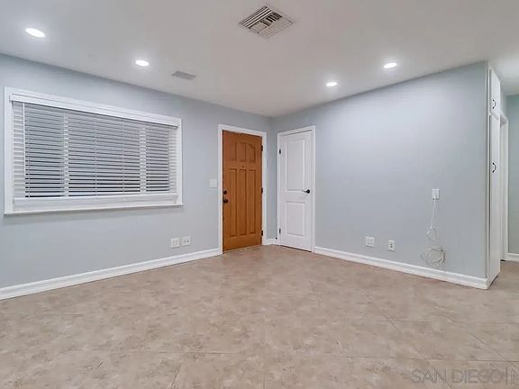 4th image of 571 Billow Dr