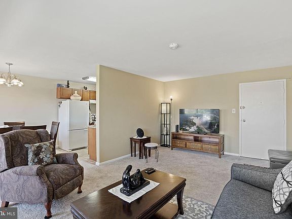 3rd image of 431 N Armistead St APT 605