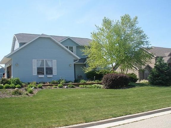 2nd image of 315 Pinecrest Ct