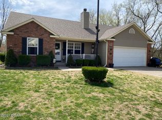 1302 Skyline Dr, Carthage, MO 64836