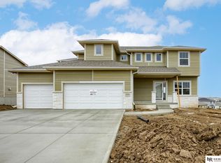 12210 S 111th St, Papillion, NE 68046