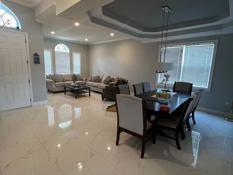 20417 Walnut Grove Ln — Photo 5