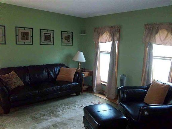 3rd image of 4 Glenmar Dr