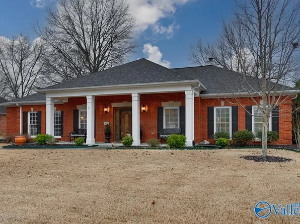 2610 Edgerton Dr SE, Owens Cross Roads, AL 35763