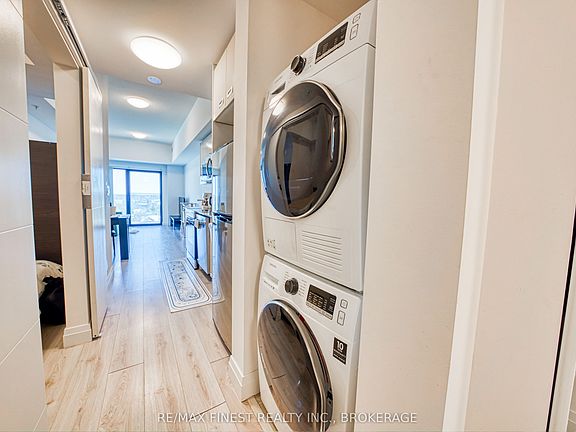 5th image of 652 Princess St #815