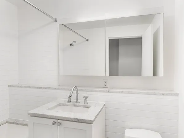 75 Clinton Street image 4 of 8