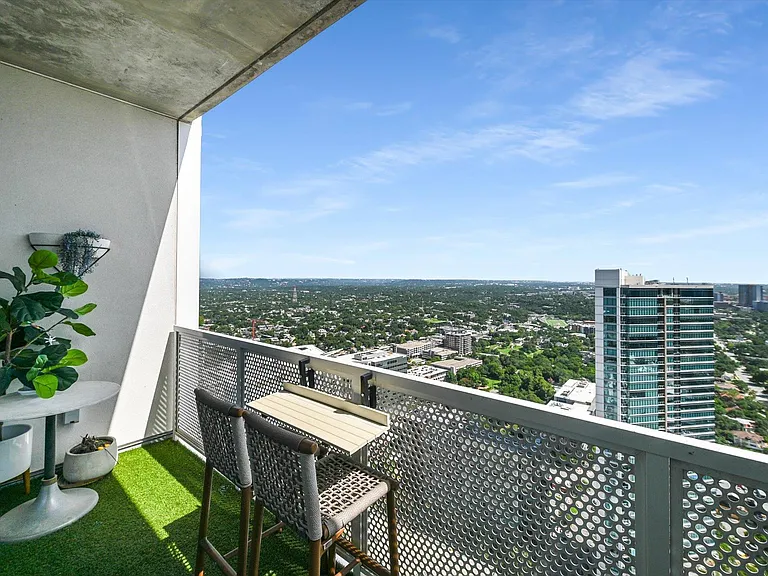 301 West Ave #4002 — Photo 11