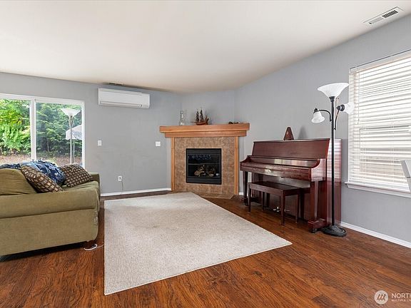 4th image of 5300 Timber Ridge Dr