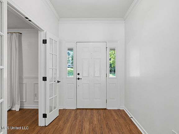 4th image of 93 Napa Valley Cir