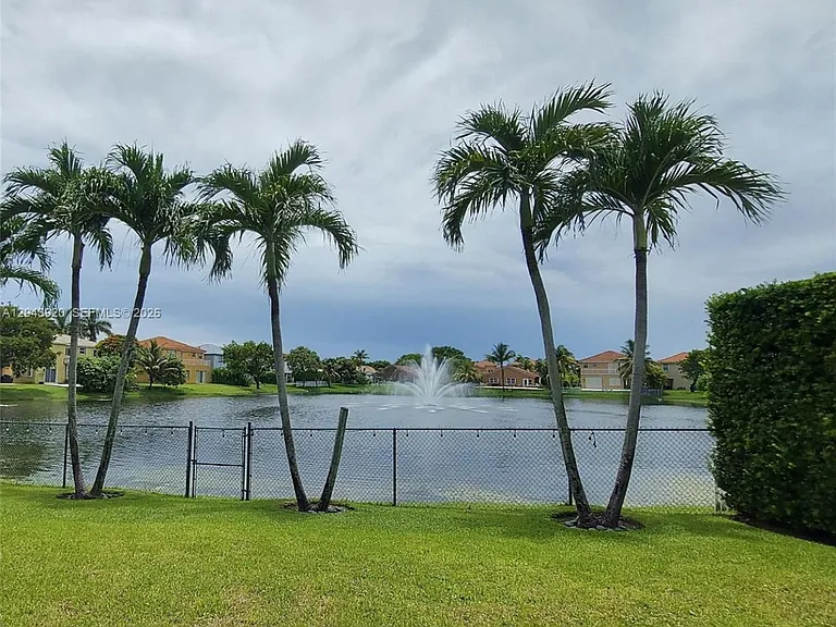 5350 SW 130th Ter #5350 — Photo 29