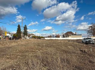 8616 W Panorama Dr, Spokane, WA 99208