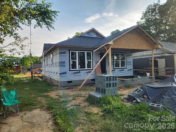 4th image of 1022 E Main St