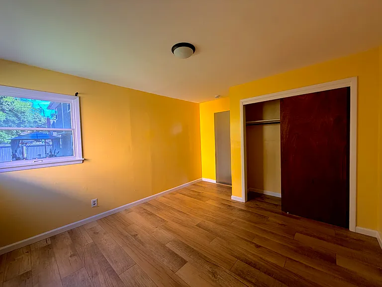 2585 Beach Dr — Photo 14