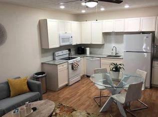 920 White St SW #B, Atlanta, GA 30310