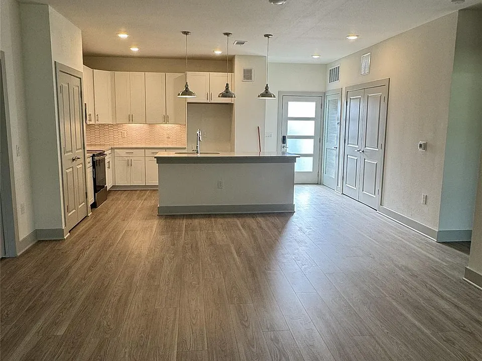 26244 Twin Oaks Rd