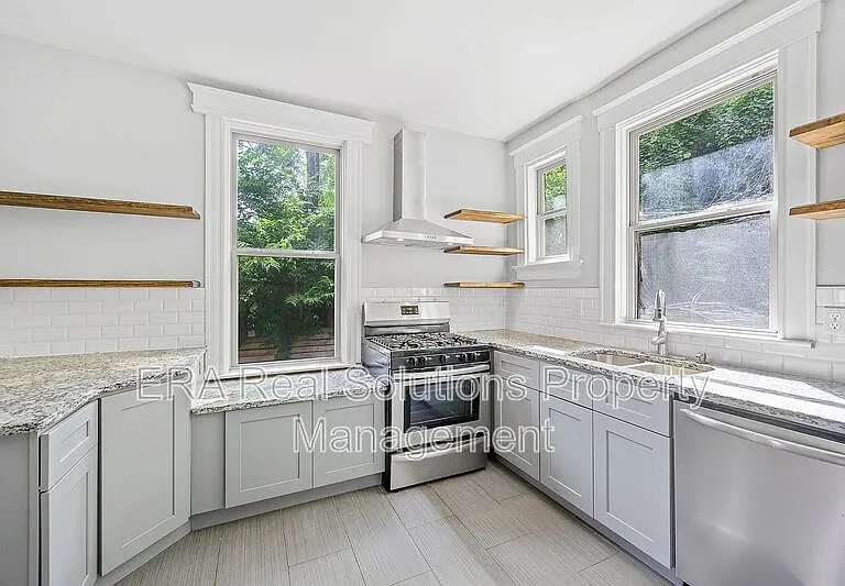 421 Dorchester Ave — Photo 23