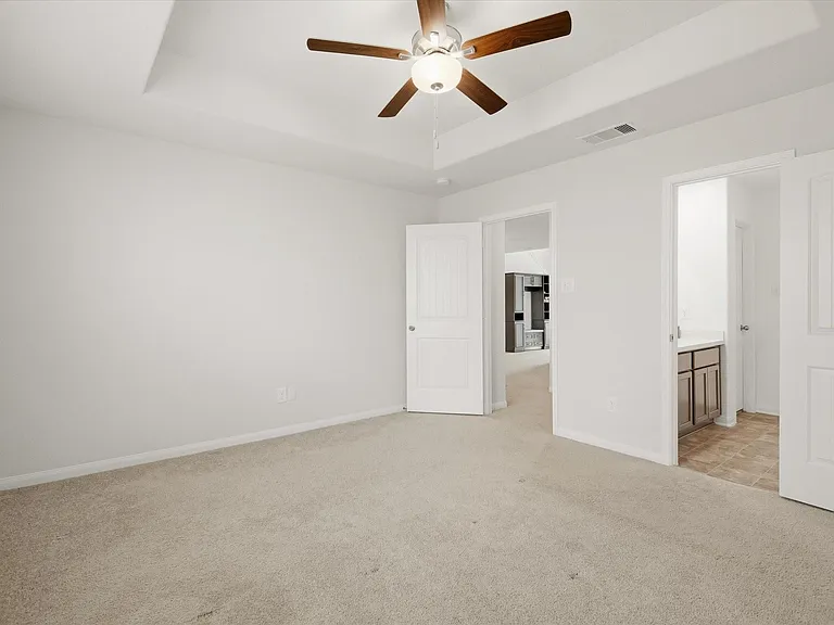 1228 Haverford Ln — Photo 18
