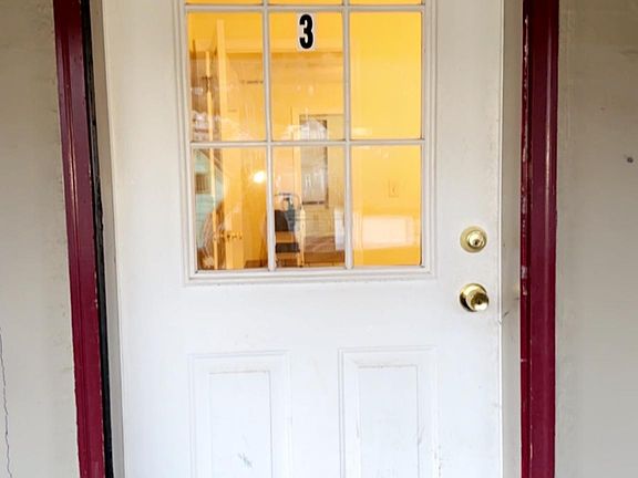 5th image of 221 Howard St #3