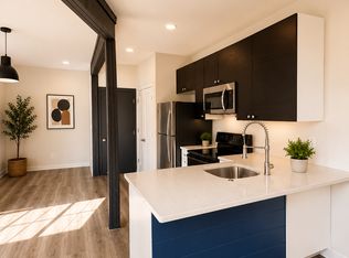 Elaine Lofts, Detroit, MI 48202