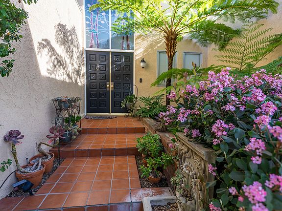 2nd image of 1574 Calle Artigas