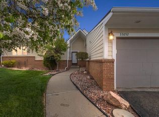 35052 Meadow Ln, Farmington, MI 48335