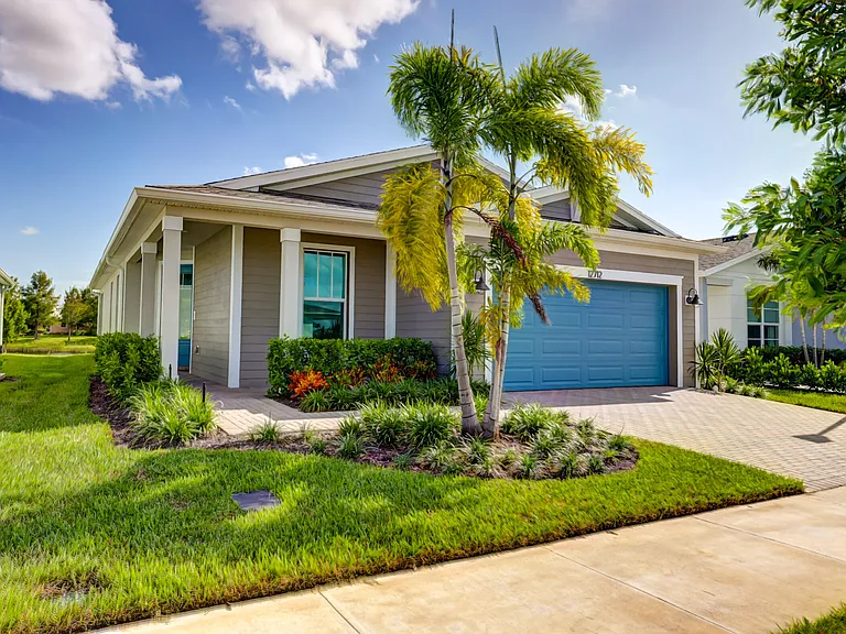 12712 SW Eleanor Dr — Photo 3