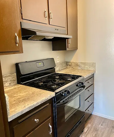 501 Magnolia St #208 — Photo 6