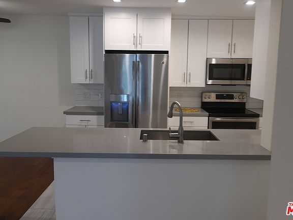 3rd image of 5460 White Oak Ave Unit F207