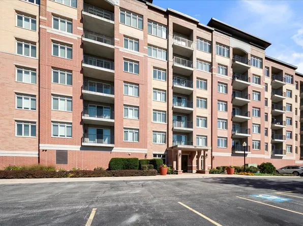 1199 E Port Clinton Rd Unit 710, Vernon Hills, IL 60061