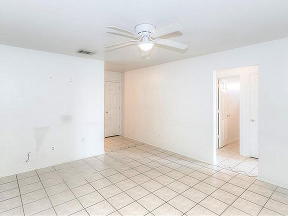 2nd image of 3401 Barcelona Dr