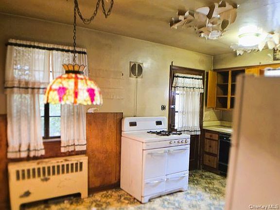 5th image of 3231 Waterbury Avenue