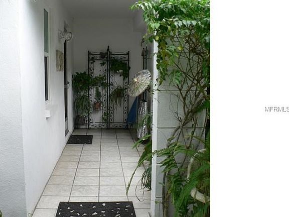 2nd image of 340 Pennsylvania Ave APT 1B