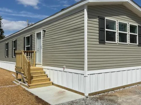 27 Crestwood Dr #70, Middletown, IN 47356