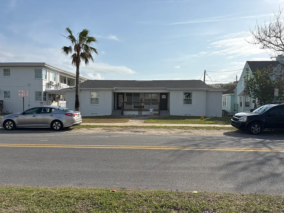 Building Photo - 740 N Grandview Ave #3