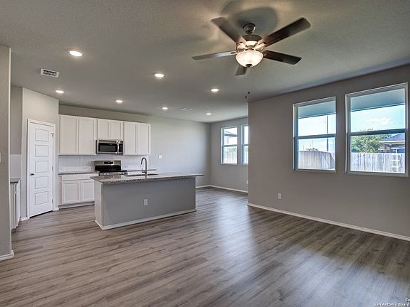 3rd image of 10545 Briceway Club