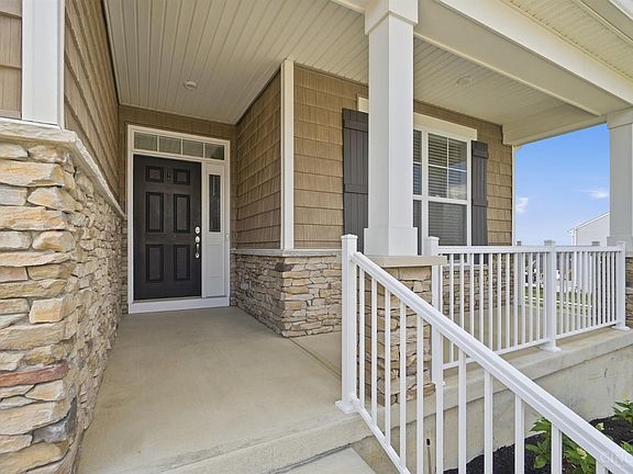 5th image of 5189 Center View Dr