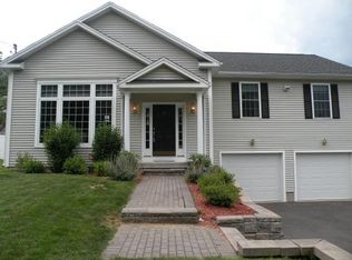 5 Harold Rd, Farmington, CT 06032