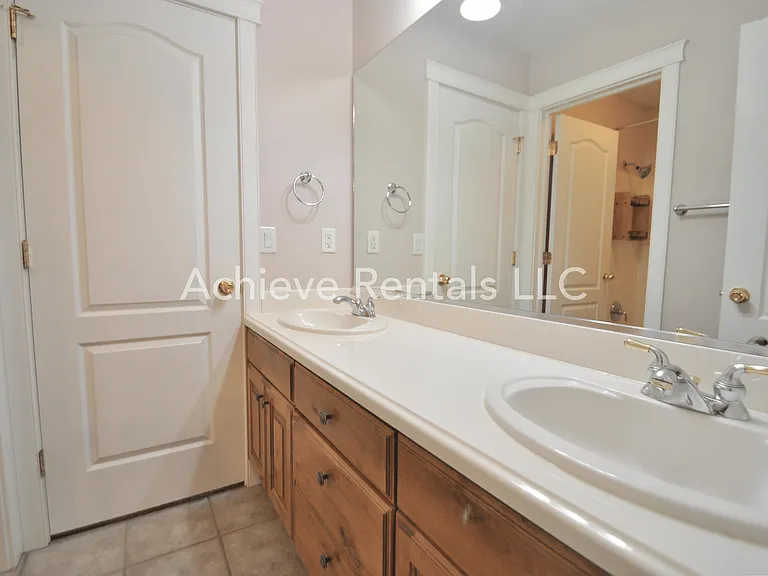 1035 N 130 W #100 — Photo 14