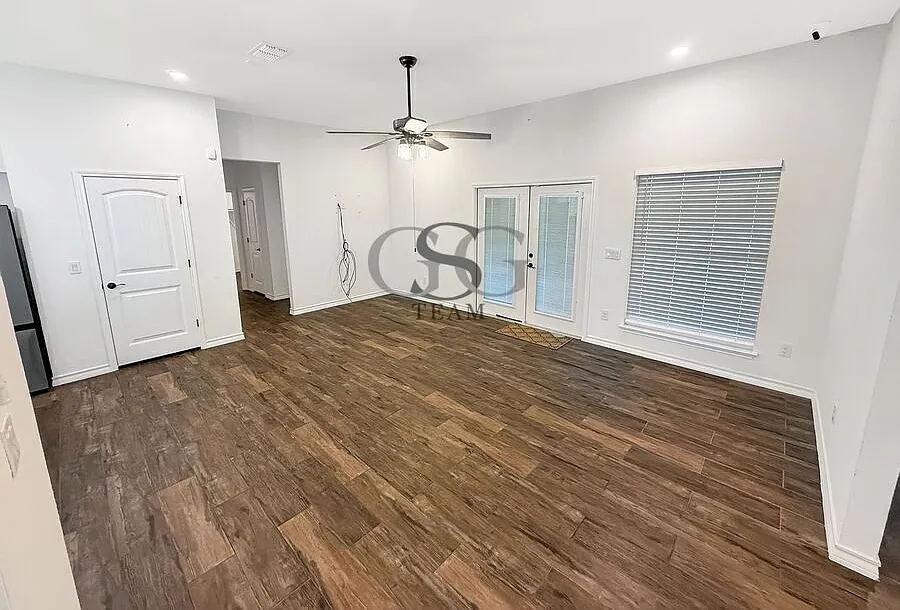 Immediate Move-In! — Photo 4