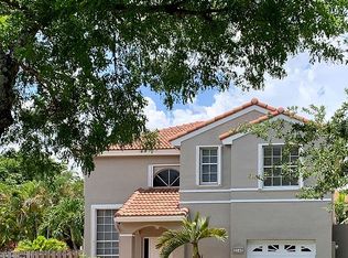 2542 W Saratoga Dr, Hollywood, FL 33026