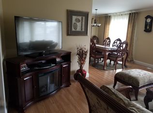 37638 Samantha Dr, Sterling Heights, MI