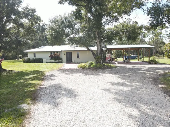 18101 Palm Creek Dr, North Fort Myers, FL 33917