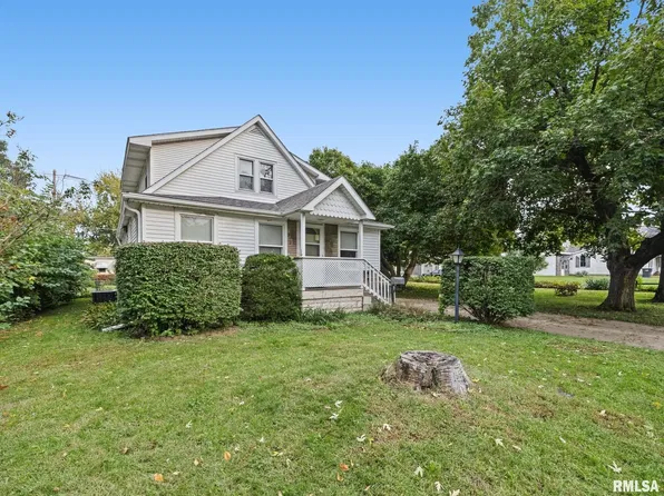 1312 S 11th St, Pekin, IL 61554