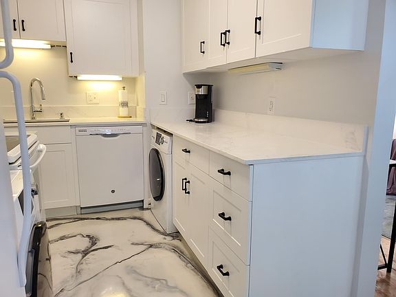 5th image of 709 Hansen St