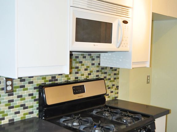 2nd image of 504 Tamworth Ave